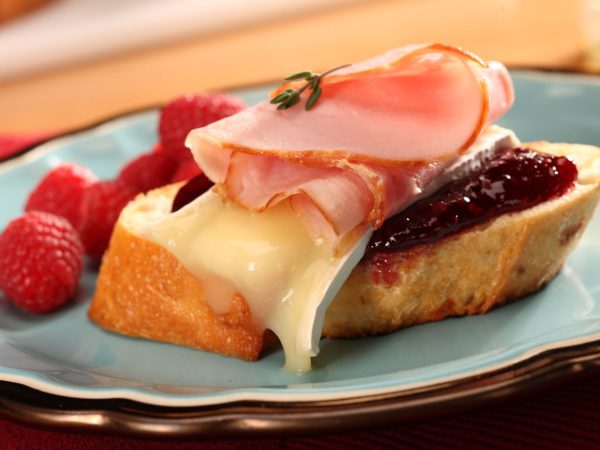 Ham & Brie Crostini